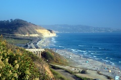 Torrey Pines State Beach from Old US 101 looking south towards La Jolla